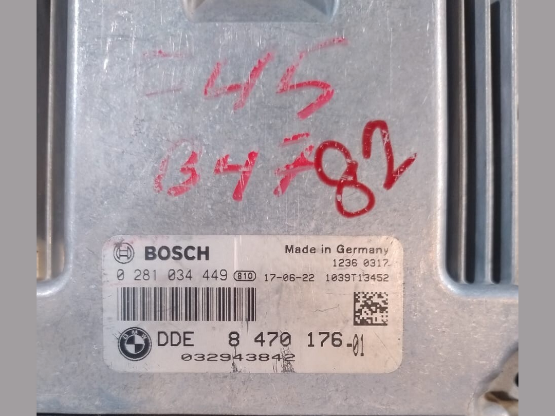 BMW 3 F30 F35 F31 ENGINE CONTROL UNIT/MODULE ECU ONLY OEM - 8470176