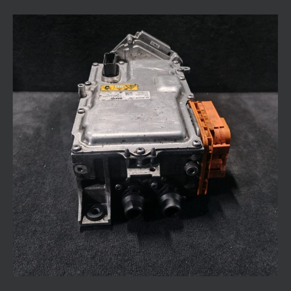 BMW i8 I12 I15  VOLTAGE CONVERTER INVERTER MOTOR CONTROL OEM  - 8646687