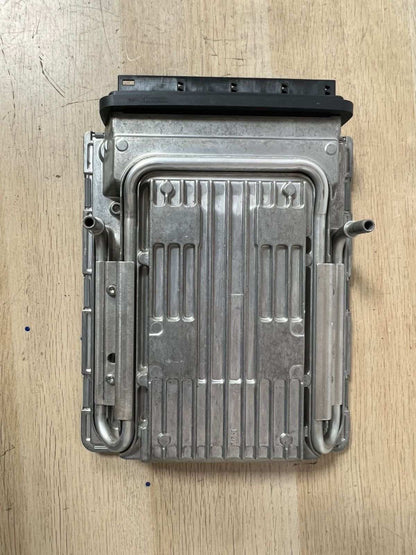 2010-13 BMW 750i F02 N63 V8 4.4 Engine Control Module 7613202 550i 650i ECU SET