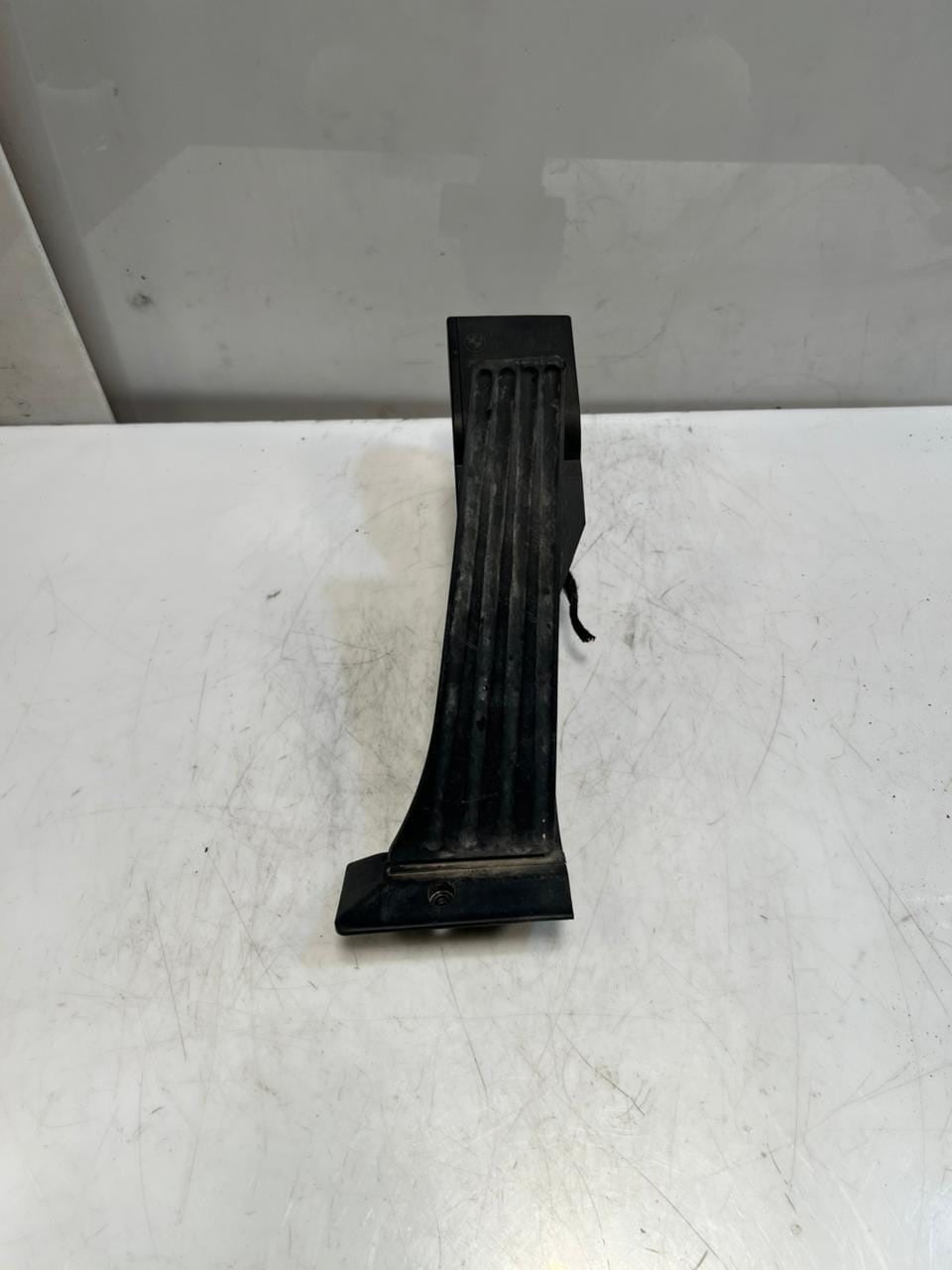 2004 BMW Z4 X3 E60 E61 E85 E87 GAS/ Accelerator Throttle Pedal 6766930 OEM