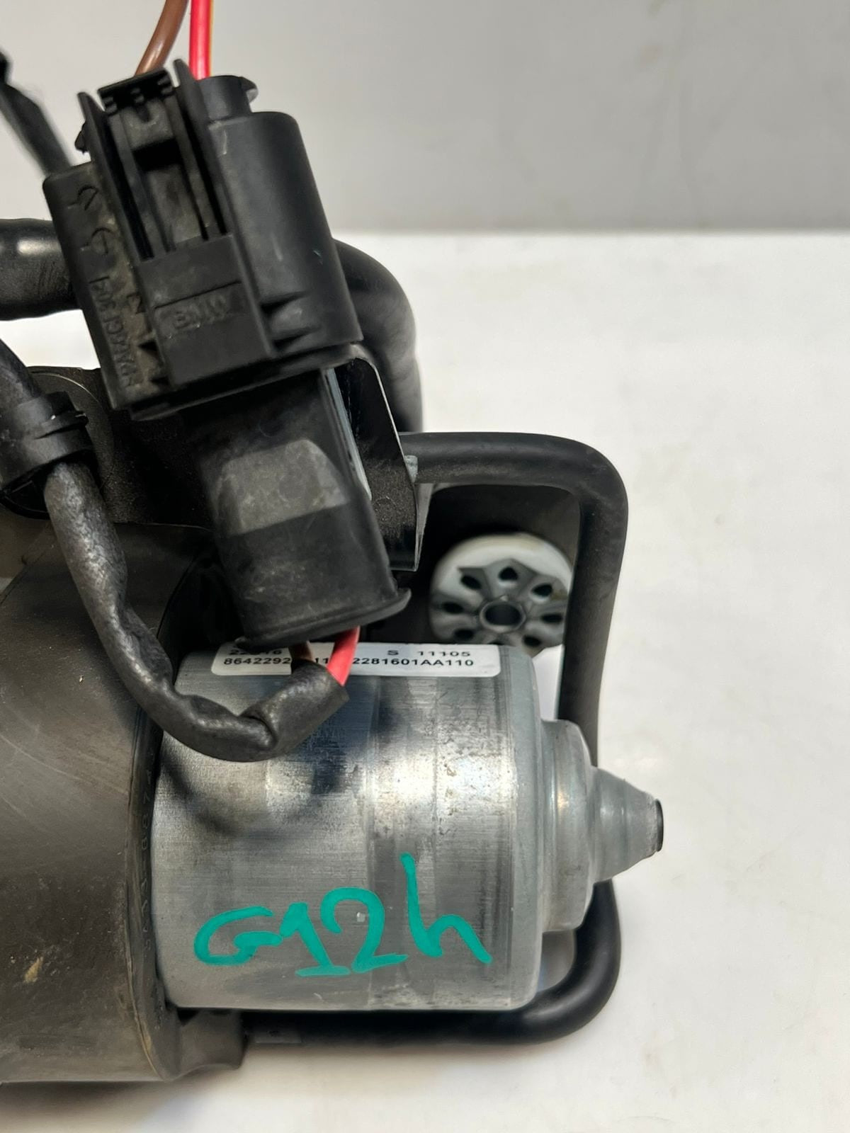 2018-2023 BMW 530e 3' G30 G20 XDRIVE 2.0L Brake Vacuum Pump 6880628 OEM