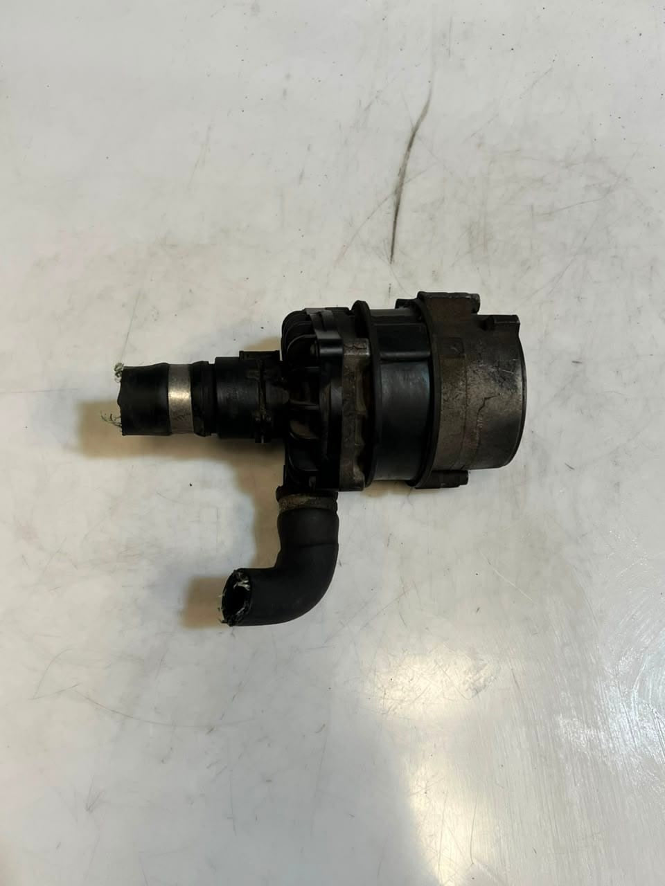 BMW 5 7 Series F10 F11 F01 F02 N55 N63 Electric Auxiliary Coolant Pump 7587374