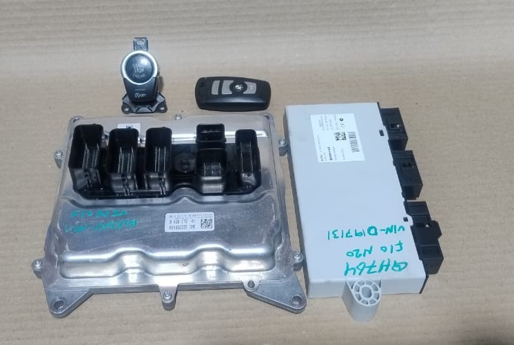 BMMW F10 N20  ENGINE CONTROL ECU UNIT SET DME + KEY  8626172