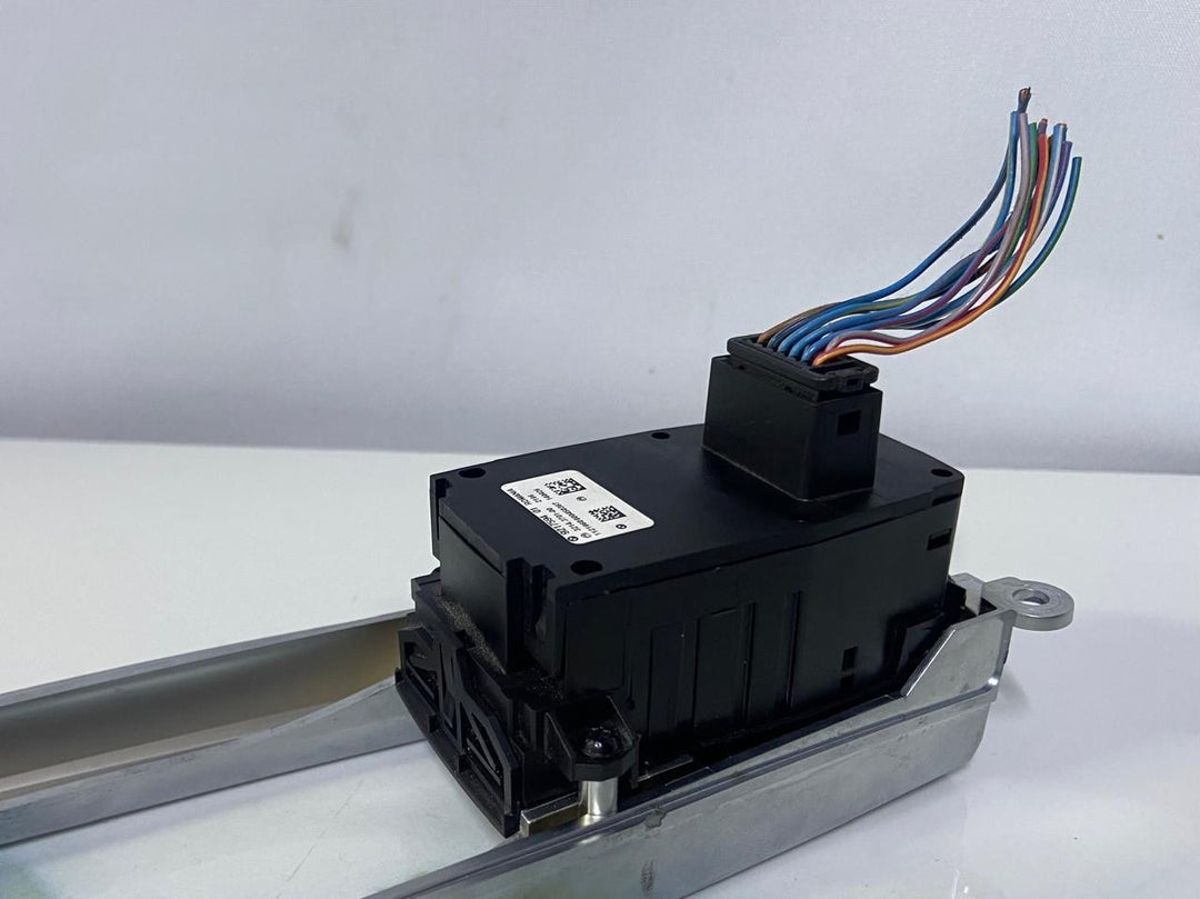 OEM BMW F10 F18 F12 F15 F26 X3 X4 Parking Brake / HILL HOLD Switch 9217594