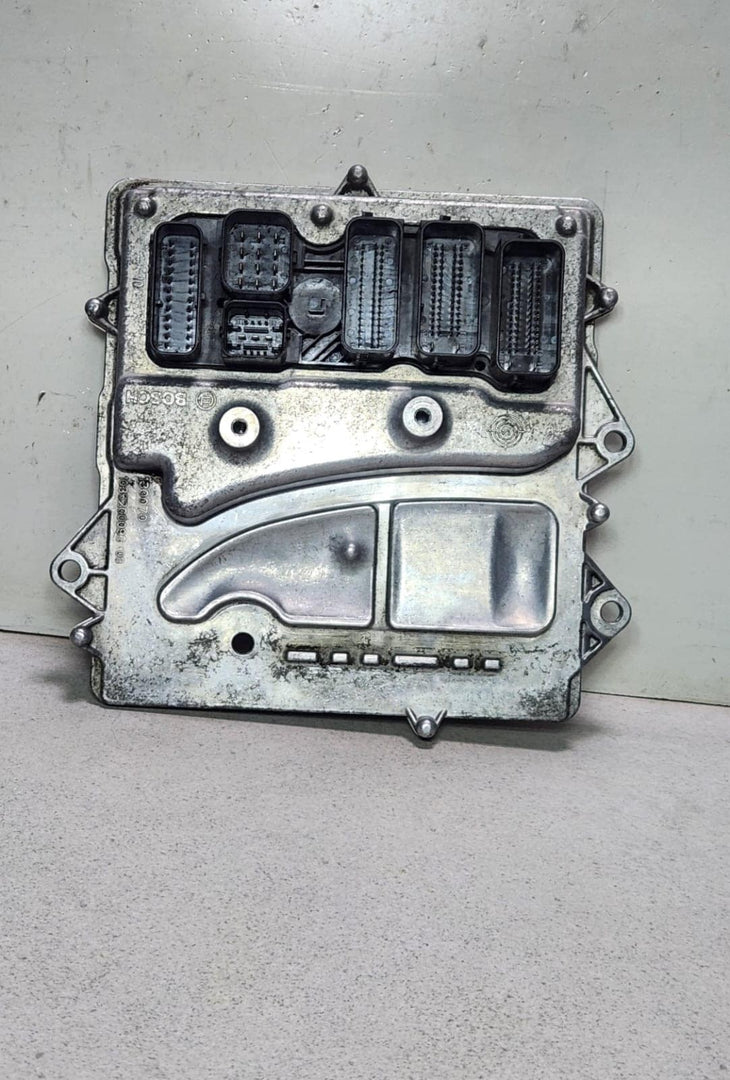 2010-2015 BMW 740i Engine Control Unit 8641404 F01 F02 F10 F30 N55