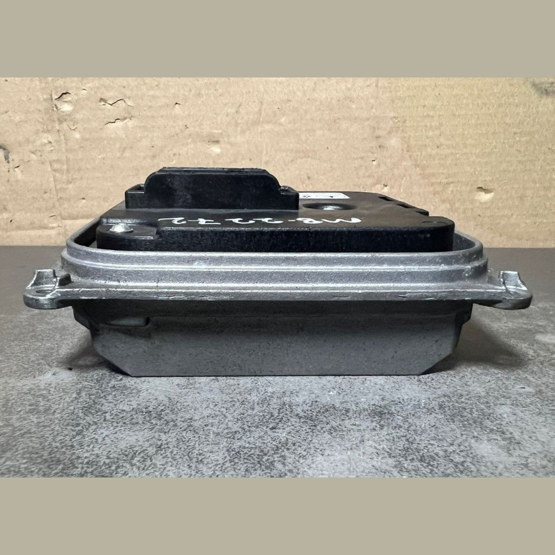 12-16 Mercedes W218 LED Headlight Voltage Regulator Ballast Module A218 9009203