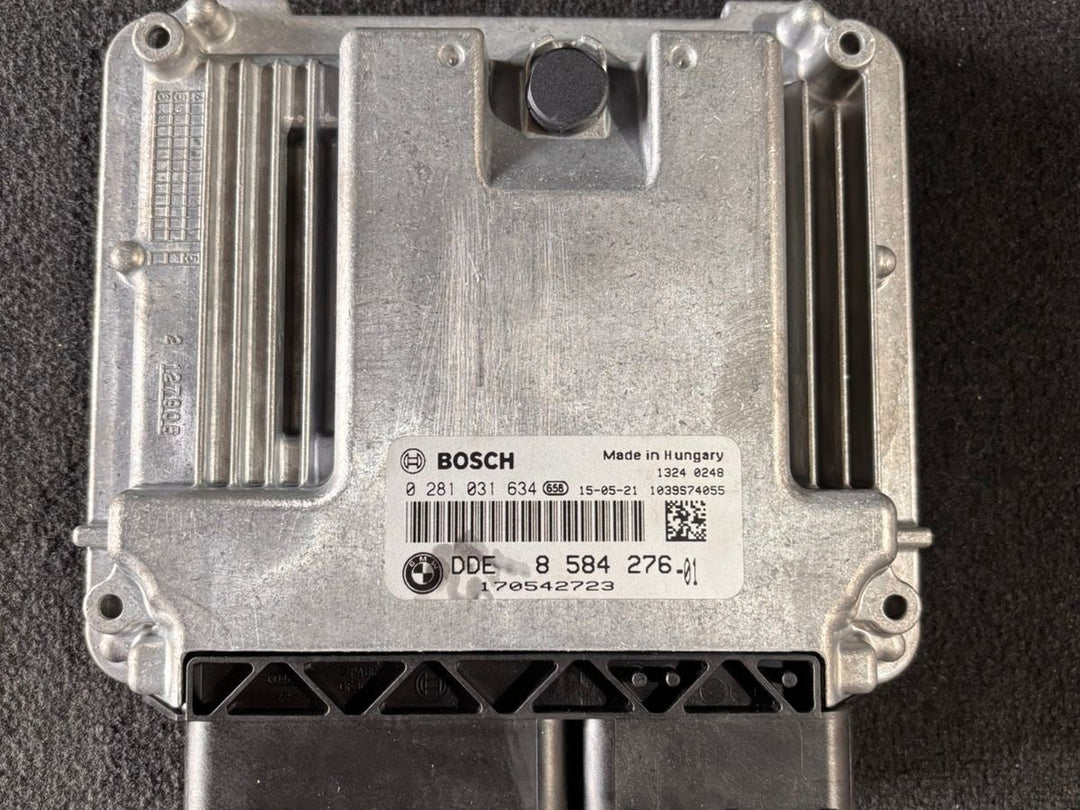 BMW 320d N47 F31 ENGINE CONTROL UNIT ECU SET DDE 8584276