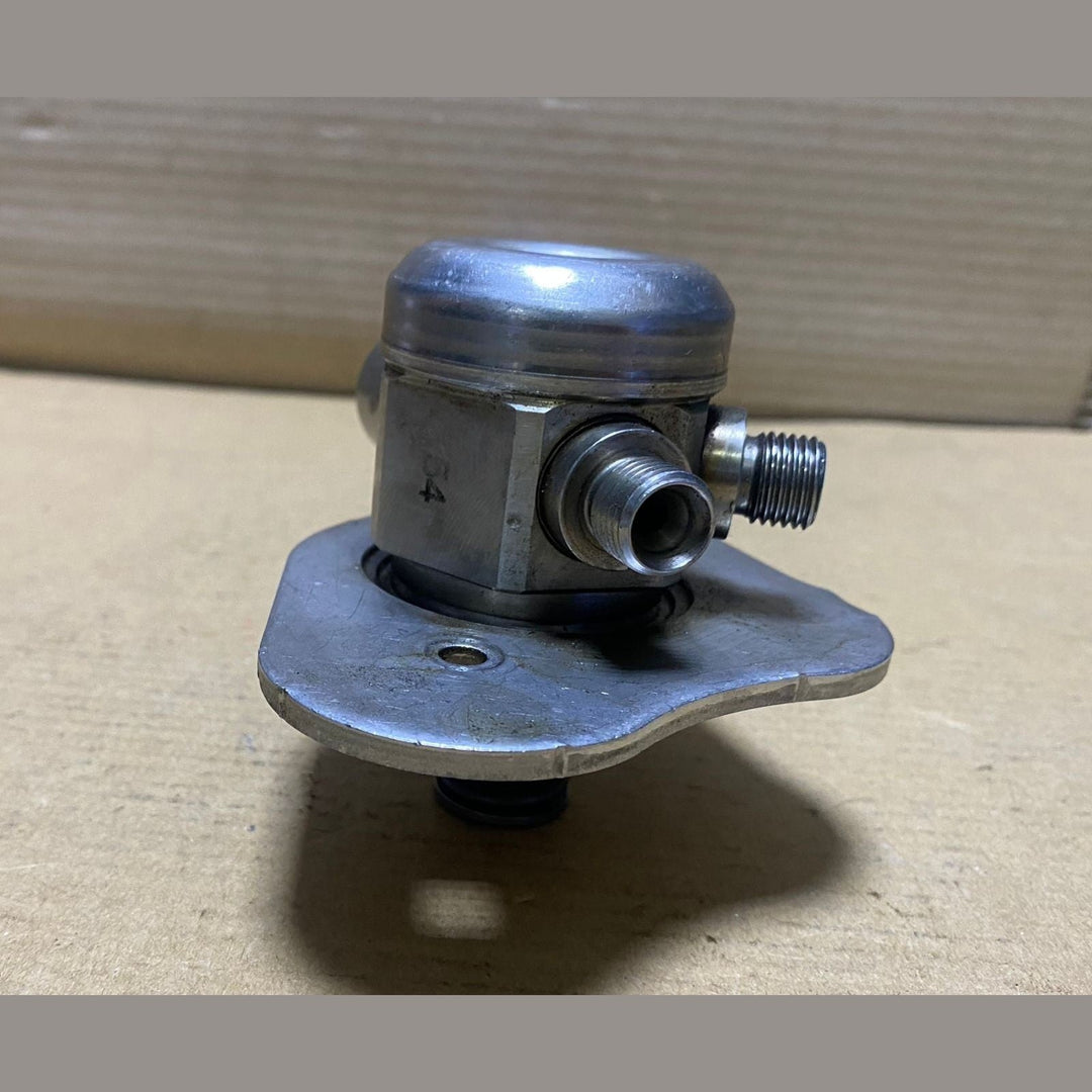 BMW High Pressure Fuel Pump 7562473 BMW 1 Series, 3 Series, and 5 Series models 