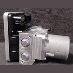 Load image into Gallery viewer, GENUINE BMW X3 G01 4 CYLINDER 2019 ABS PUMP BRAKE HYDRAULIC 6895450