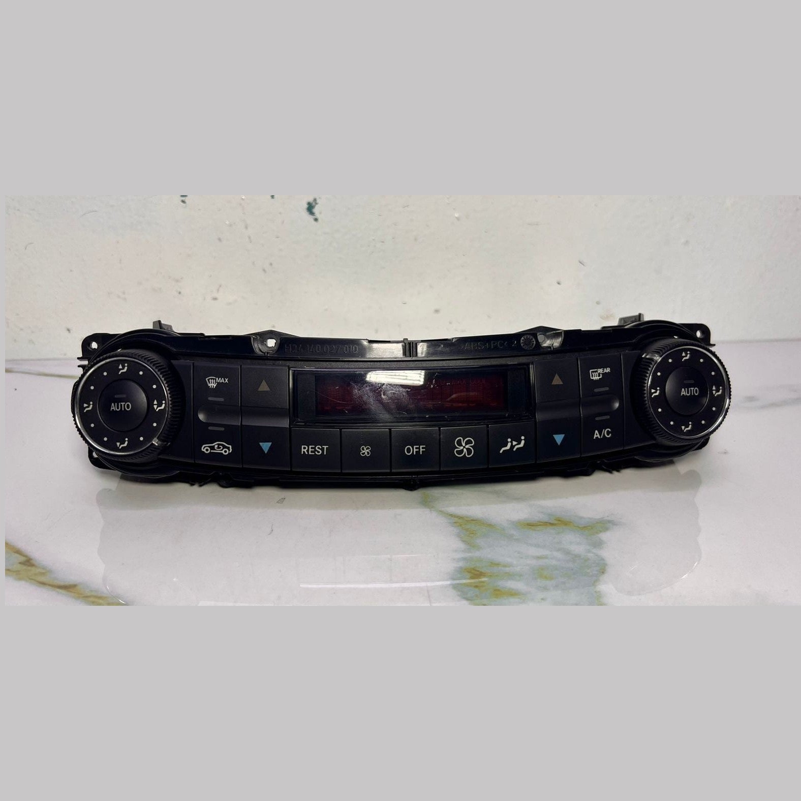 Mercedes-Benz A/C Heater Control Panel 211 830 2590 W211 E-Class
