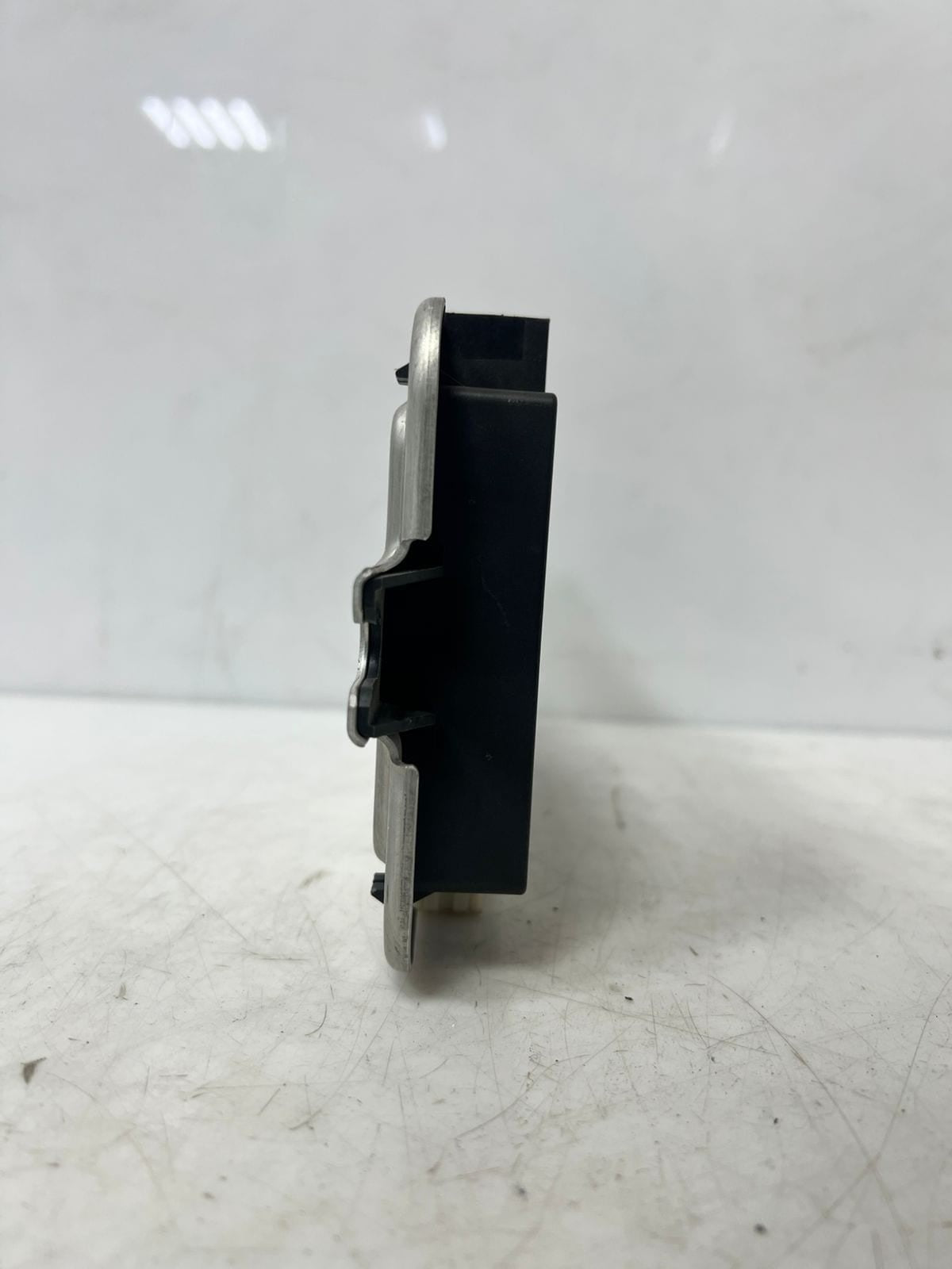 2011-2015 BMW F10 F12 F07 550i 535i Footwell Light Control Module 9250456 OEM