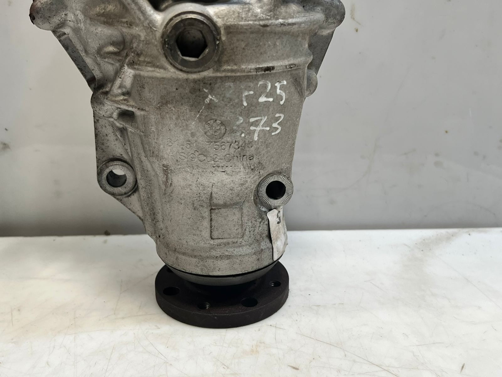 2011-2017 BMW X3 F25 and X4 F26 N52 Front Differential 7592001 RATIO 3.73 OEM