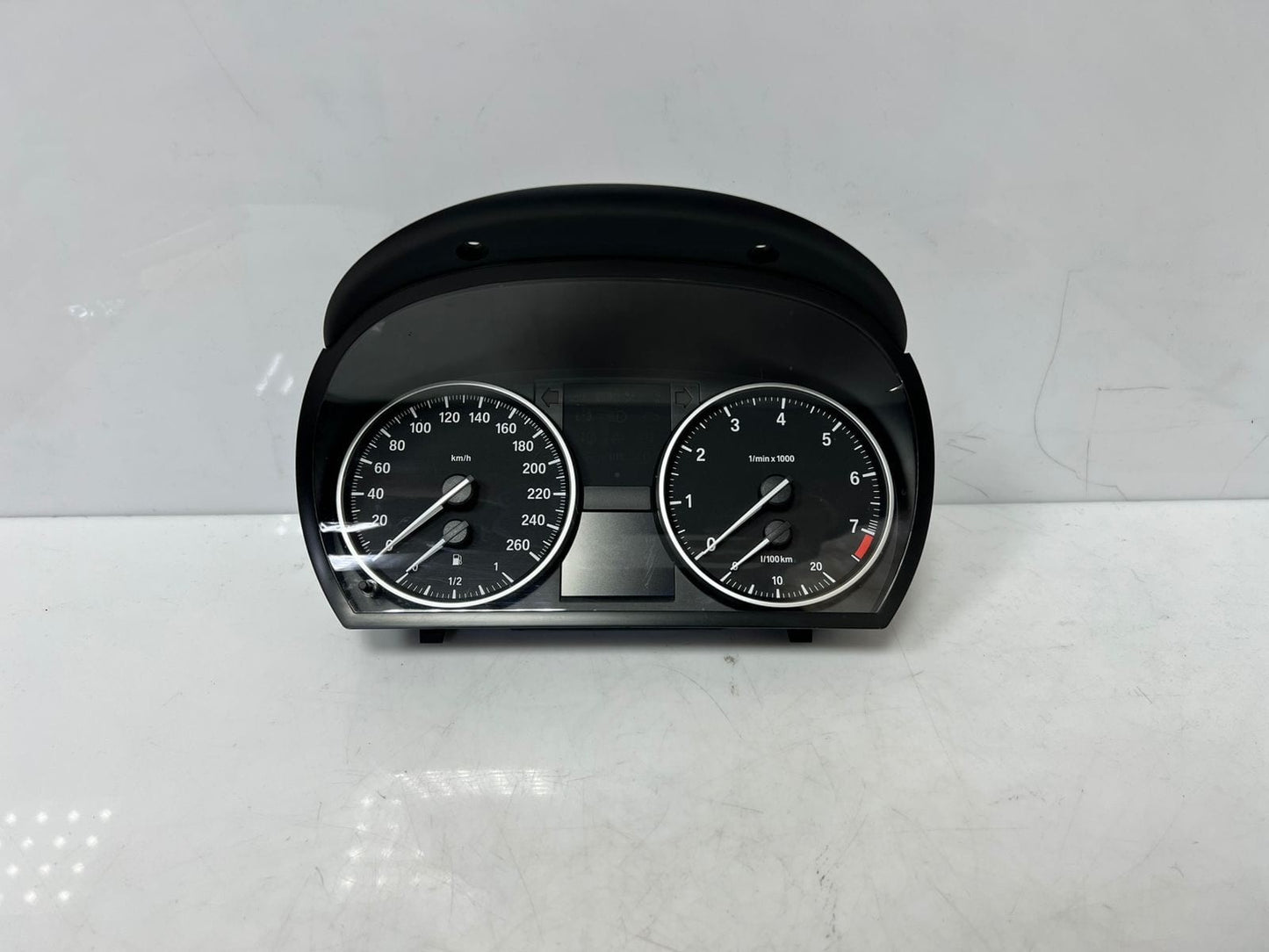 2005-2012 BMW 320i 3 Series E90 N43-B20A Instrument Cluster 4032240 OEM