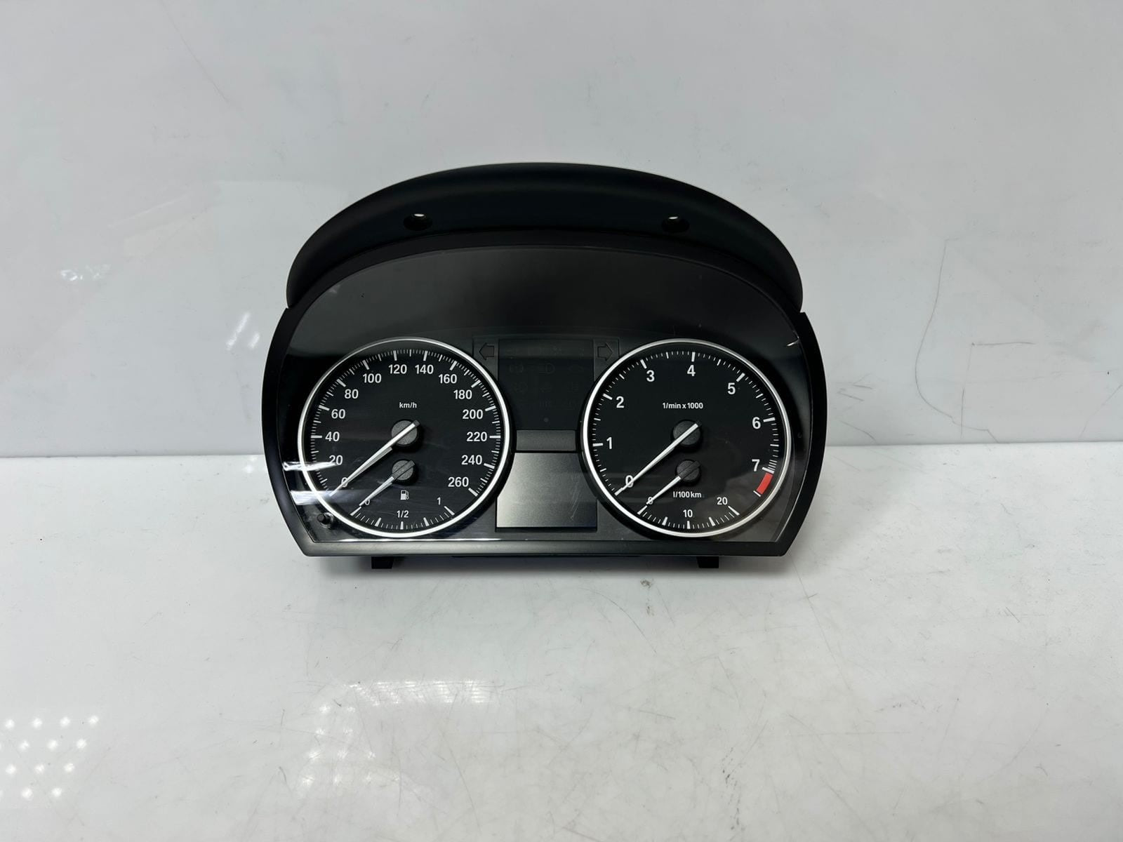 2005-2012 BMW 320i 3 Series E90 N43-B20A Instrument Cluster 4032240 OEM