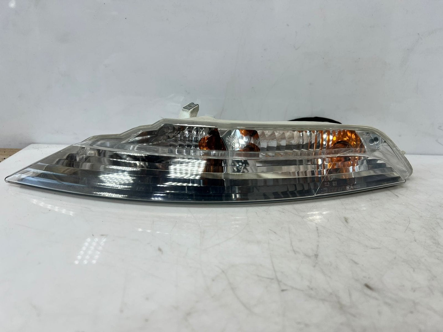 2007 BMW 650i 6 Series E63 Front Left Turn Indicator LIGHT 7165805 OEM