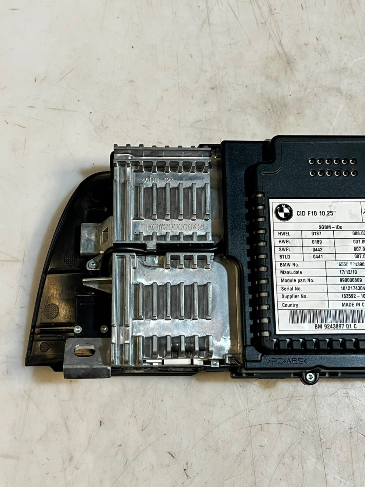 2011-2013 BMW 5 Series F10 and F11 528i Central Information Display 9243897