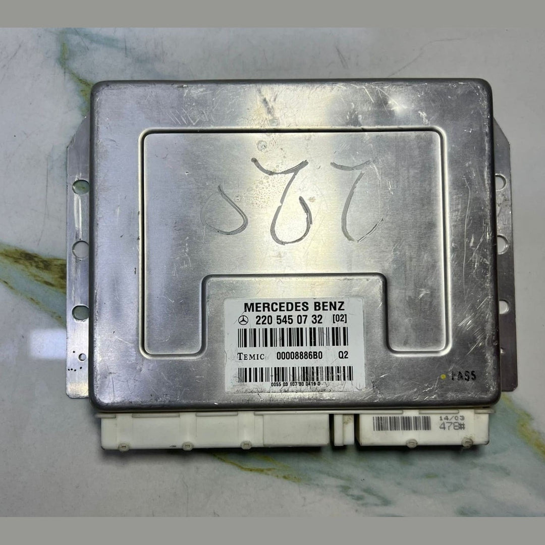Mercedes Air Suspension Control Unit A2205450732 W220 S-Class