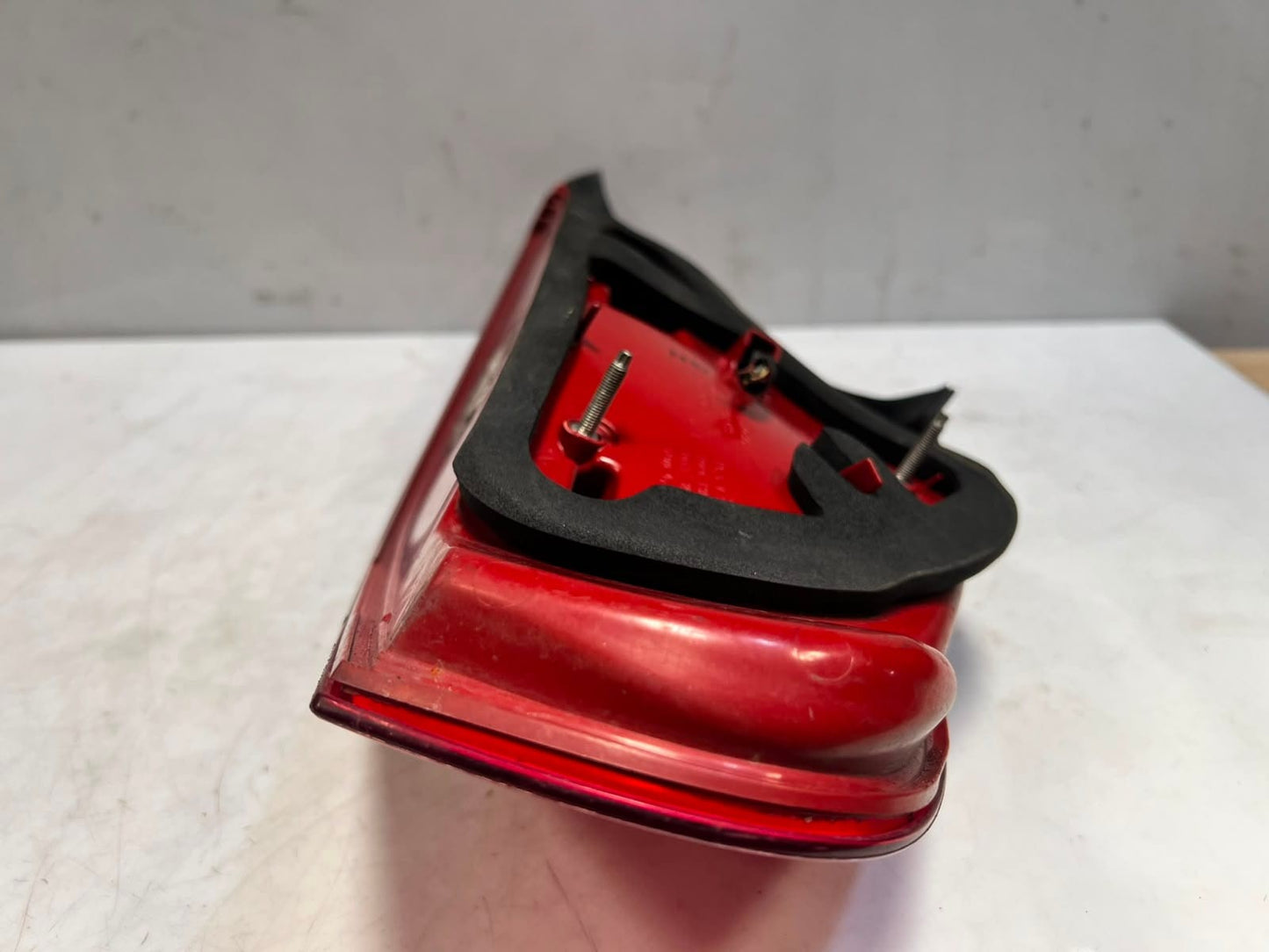 2006-2010 BMW E63 E64 M6 Left REAR LIGHT Tail Light 7177069 OEM