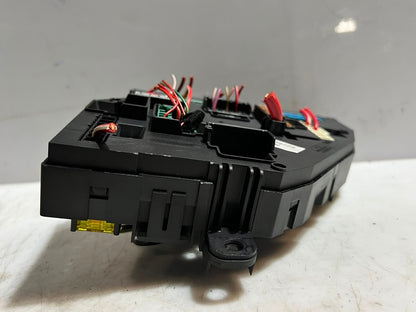 2011-2016 BMW 5' 550i F07 F10 F11 F18 F12 F13 F01 Fuse Relay Box 9210857 OEM