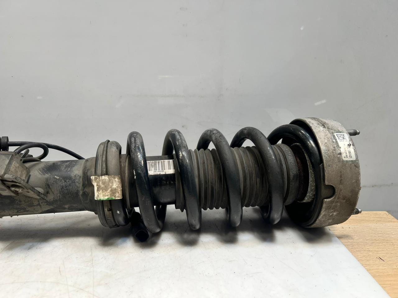 2015-2017 BMW X5 F15 F16 X6 30D M50D FRONT Shock Absorber 6875083 OEM