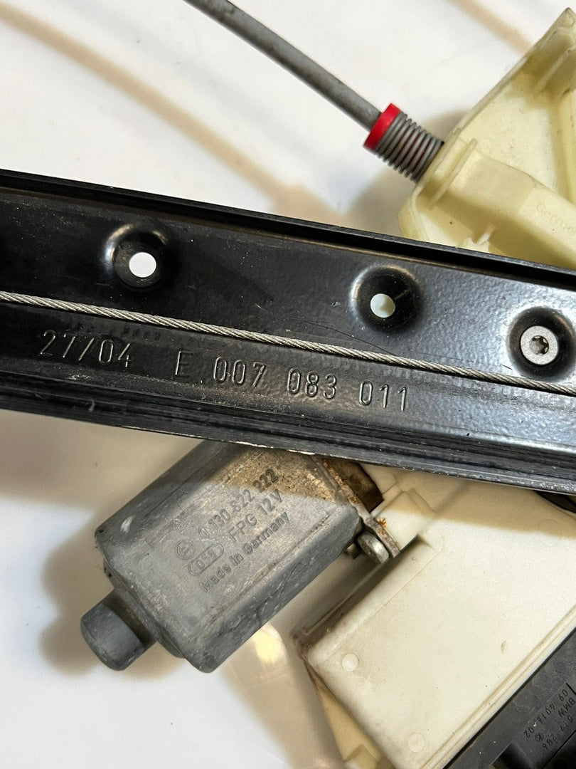 2004-2007 BMW X3 E83 Front RIGHT Door Window Regulator With Motor 7083011 OEM