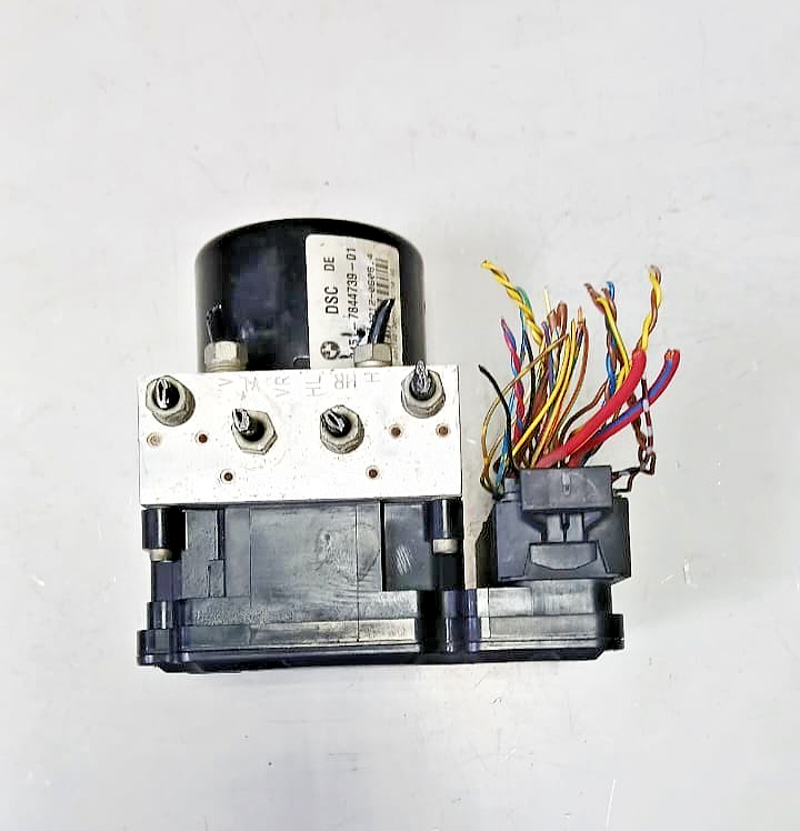 BMW M3  E90 E92 E93 ABS DSC Pump Unit Module 7844739