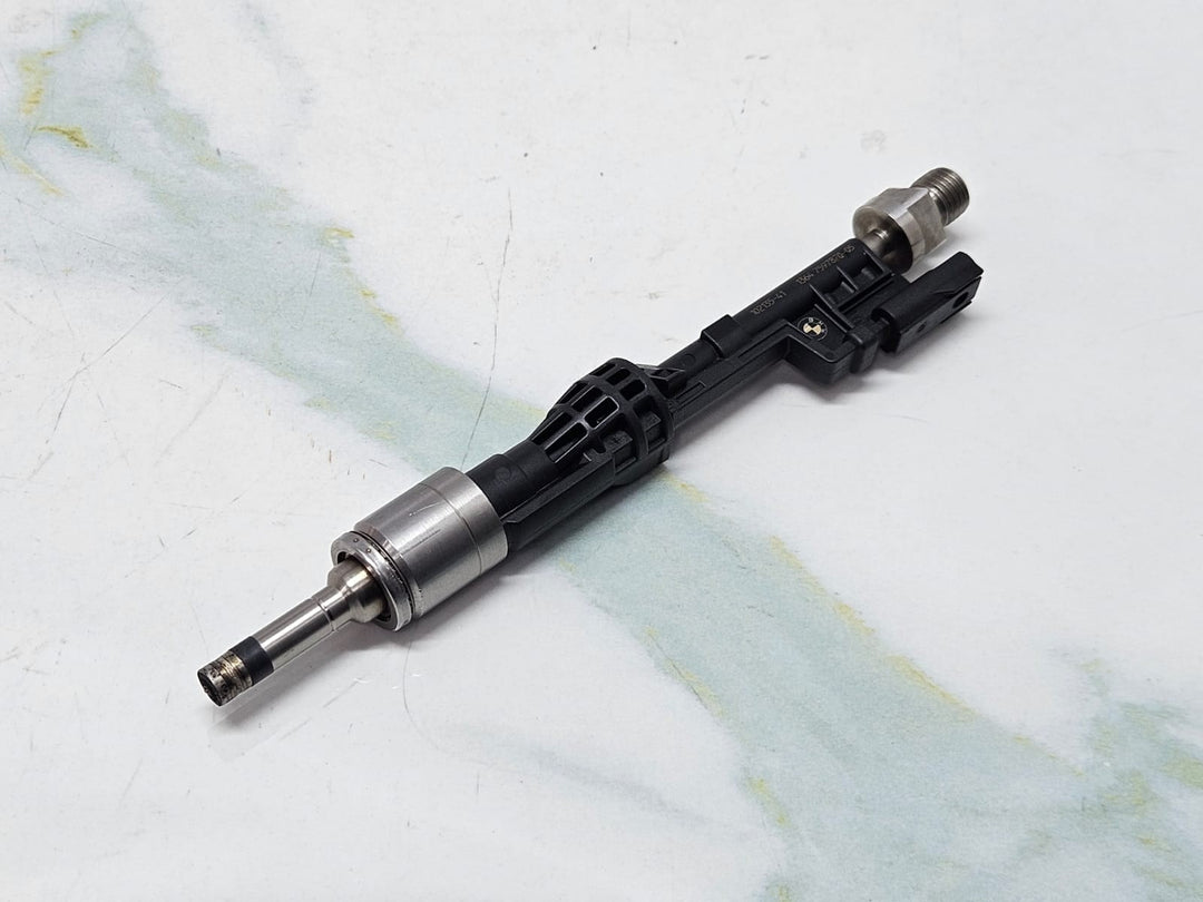 2011-2015 BMW 135i, 335i, 535i, 640i, 740i, X5 N20 N55 Fuel Injector 7597870 OEM
