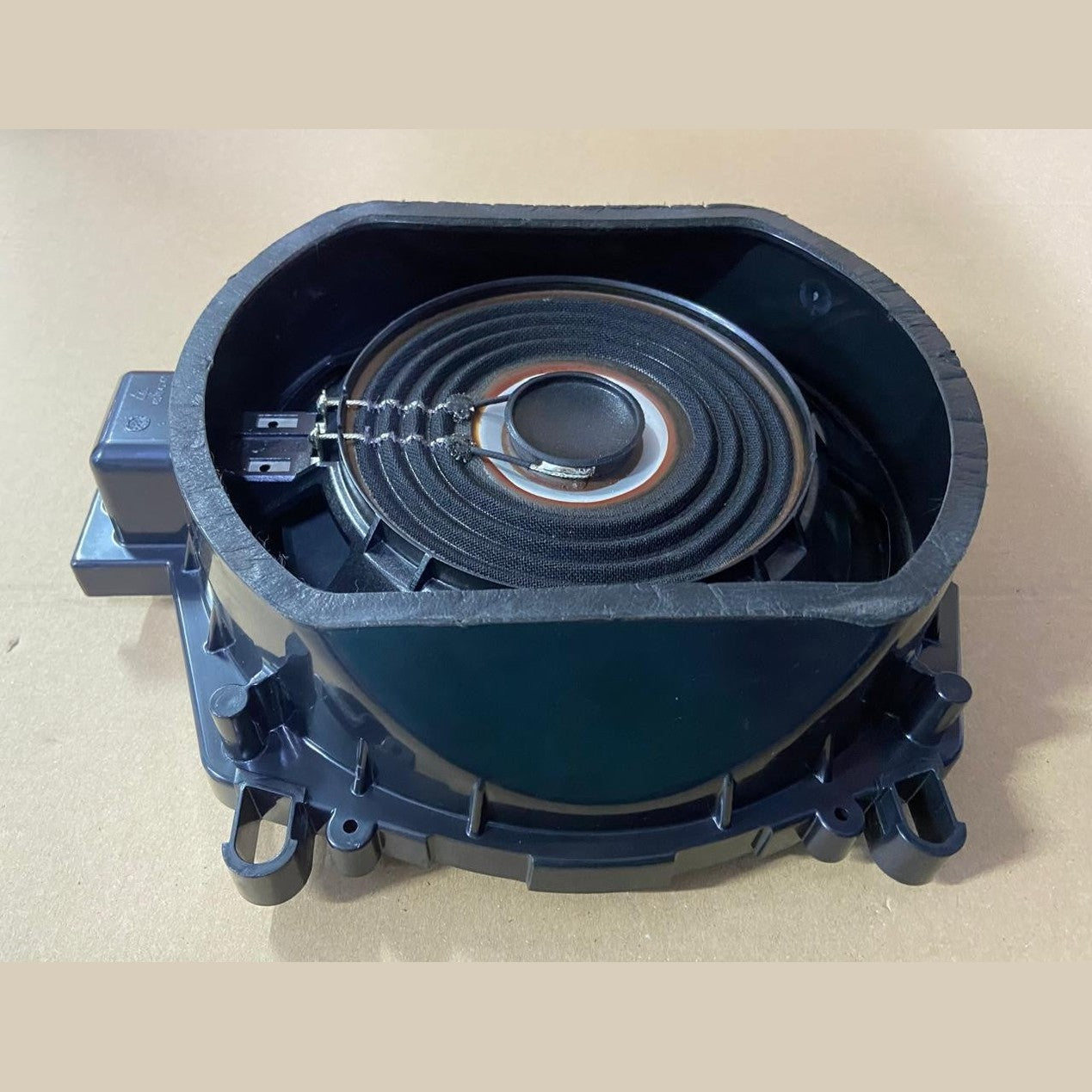 OEM BMW X3 F25 X5 F15 Floor Under Seat Speaker Sub Woofer Left 7863531