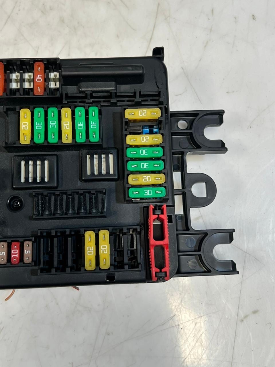 2015-2019 BMW X5 F15 F20 F21 F22 F30 FUSE Rear Power Distribution Box 9360372