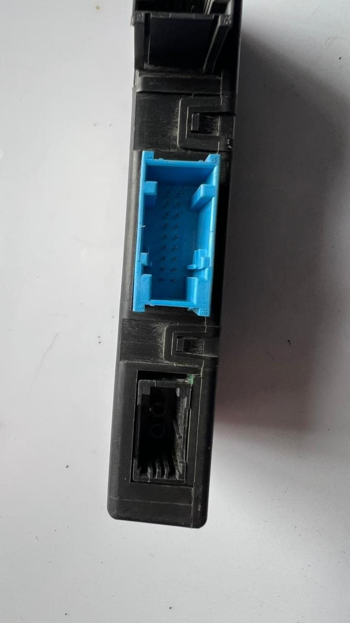 2011-2015 BMW 535i Gateway Control Module 9284421 F10 F11 5