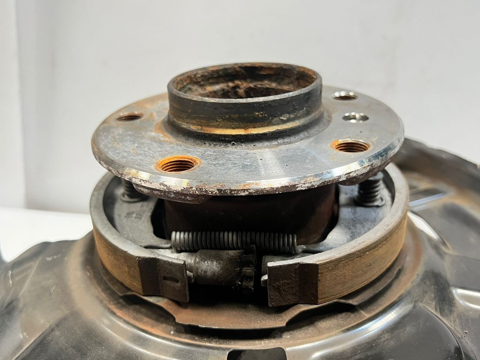 BMW 1' 2' 3' F20 F21 F22 F23 F30 F31 Rear Wheel Hub Rear 6867261 OEM