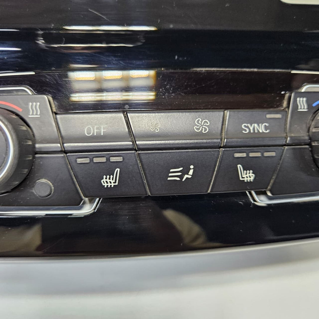 OEM BMW X1 F48, X2 F39Automatic Air Conditioning Control Unit 9371460