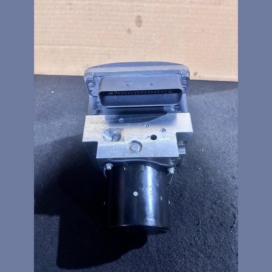 BMW 7 SERIES F01 F02 730D F10 N57 OEM ABS Pump Brake Control Unit 6792478 Bosch