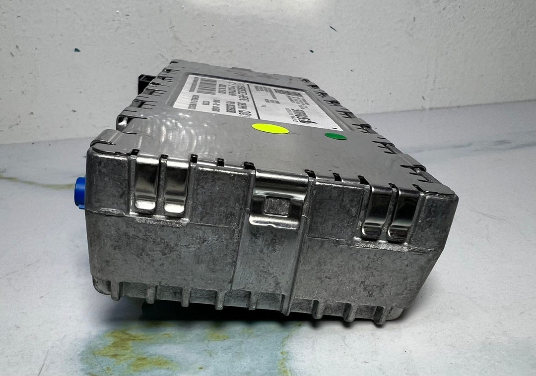 10-15 Mercedes E350 E-Class W212 Satellite Radio Control Module A212 8705689 OEM