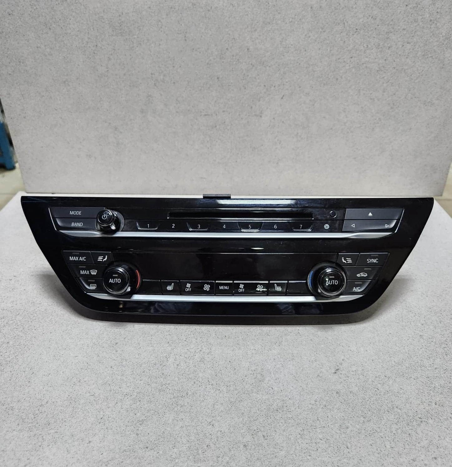 2017-2020 BMW 530i Climate Control Switch 6834441 5 Series G30 G31