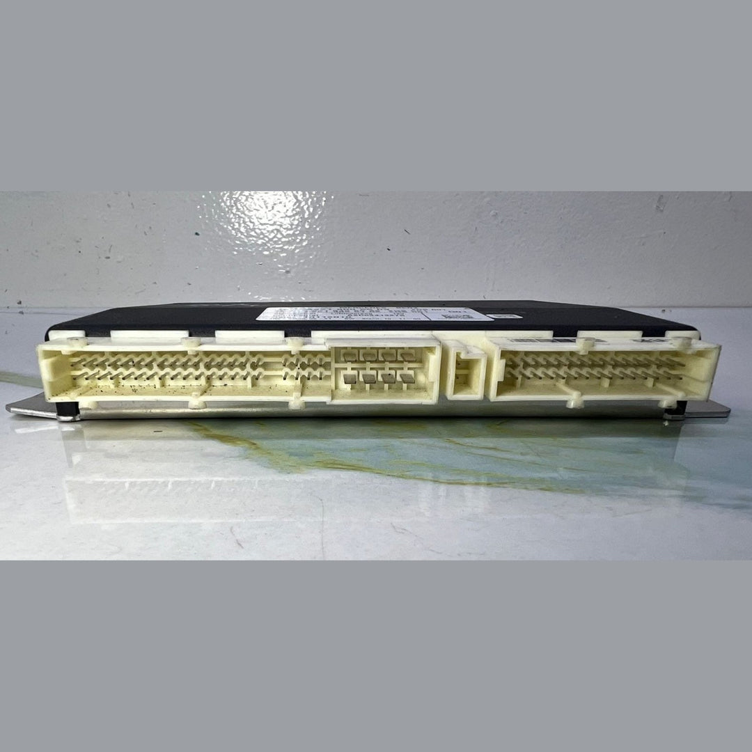 Mercedes Air Suspension Control Module A2219005503 S-Class W221