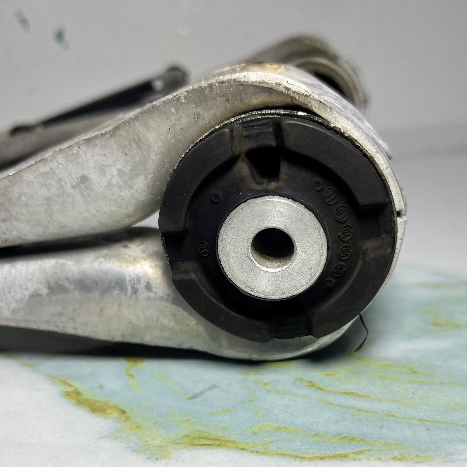 03-09 Mercedes W211 E-Class E320 Front Right Passenger Side Upper Control Arm