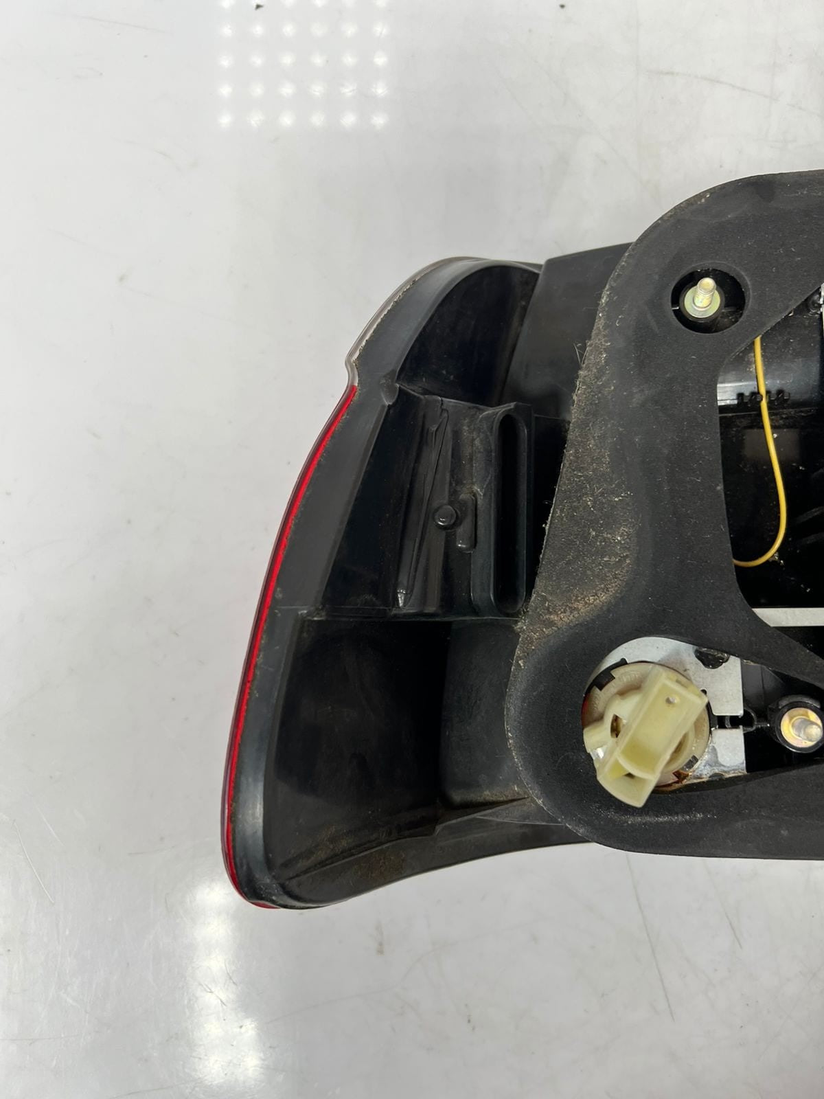 2001 BMW 530i 5 Series E39 sedan RIGHT SIDE Tail Light Assembly 6902528 OEM