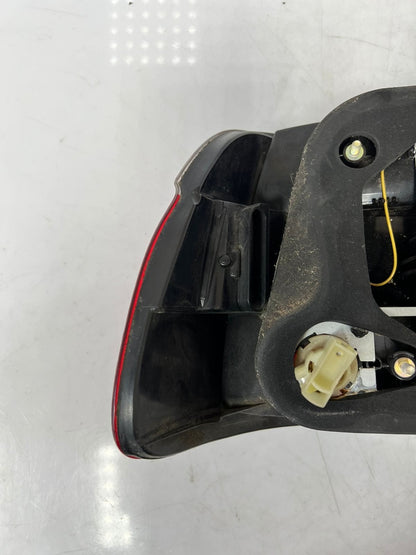 2001 BMW 530i 5 Series E39 sedan RIGHT SIDE Tail Light Assembly 6902528 OEM