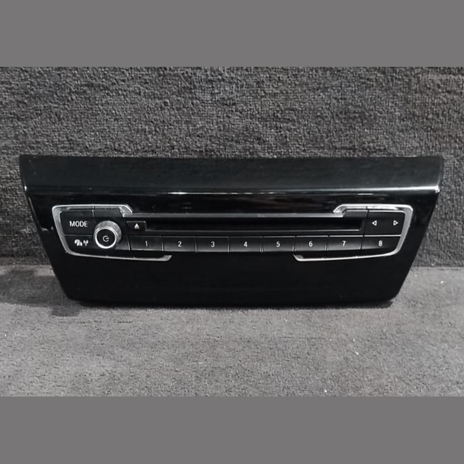 BMW F45 F46 AUDIO OPERATING UNIT / TRIM PANEL P/N - 9312393