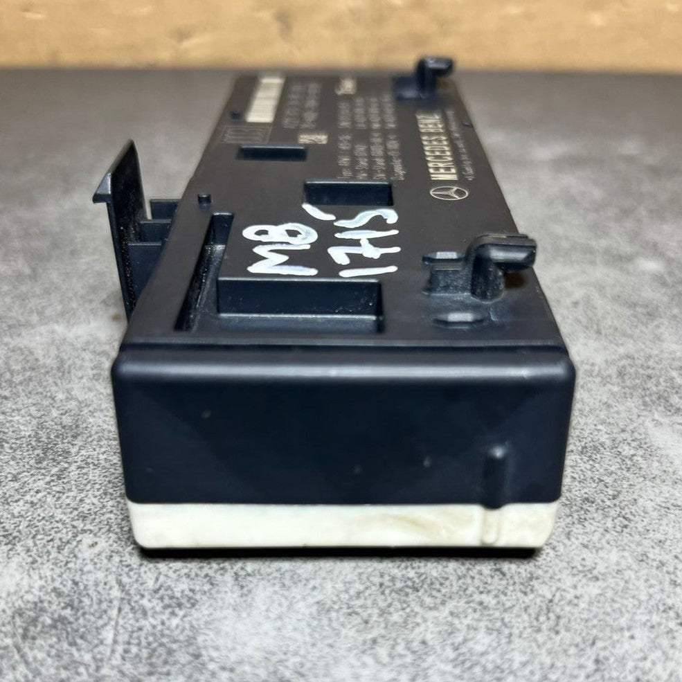 07-13 Mercedes W221 S550 Trunk Release Remote Open Close Module A221 8703995 OEM