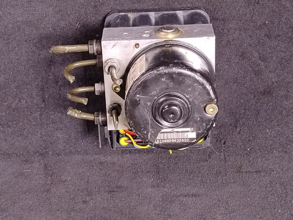 BMW 3 Series E46 ANTI BREKING SYSYTEM   PUMP  DSC CONTROL MODULE 6765454