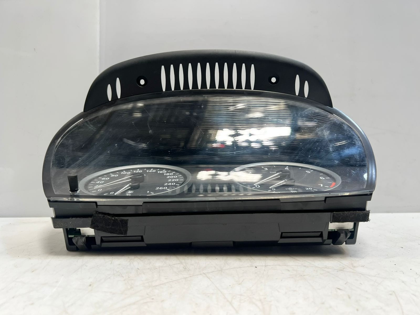 2004 BMW 530i 5 Series E60 E61 Instrument Cluster SPEEDOMETER  6944118 OEM