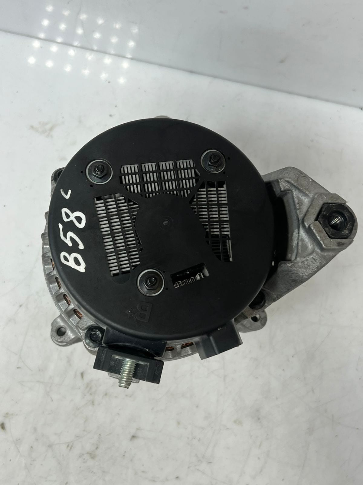 2020-2023 BMW 320i G20 G21 320 330 G01 X3 G02 X4 G05 X5 B48 Alternator 8634167