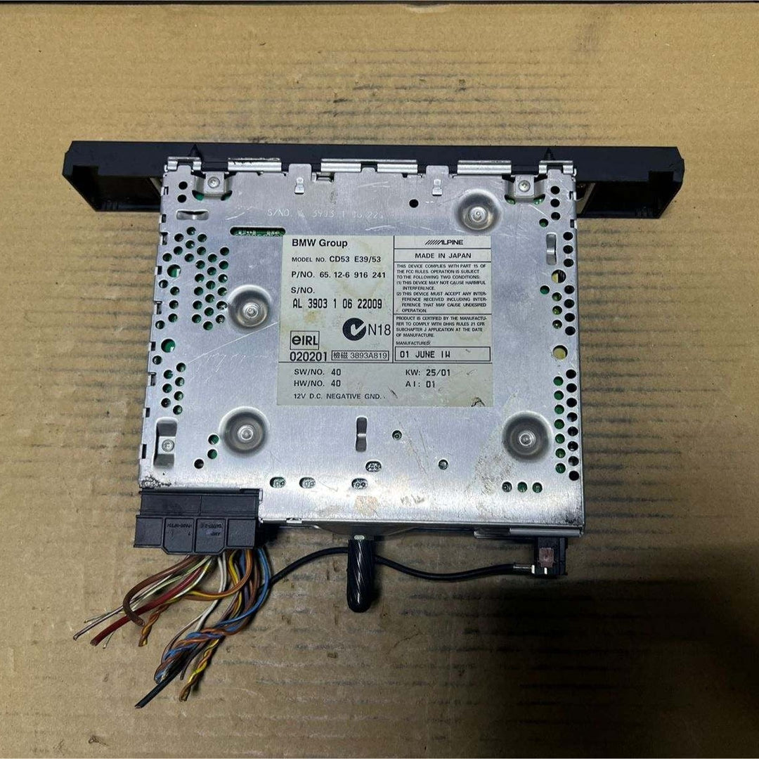 2001-2007 BMW 525i Cd Player 6916241 E39 5-Ser 525i, 530i, 540I HEAD UNIT 