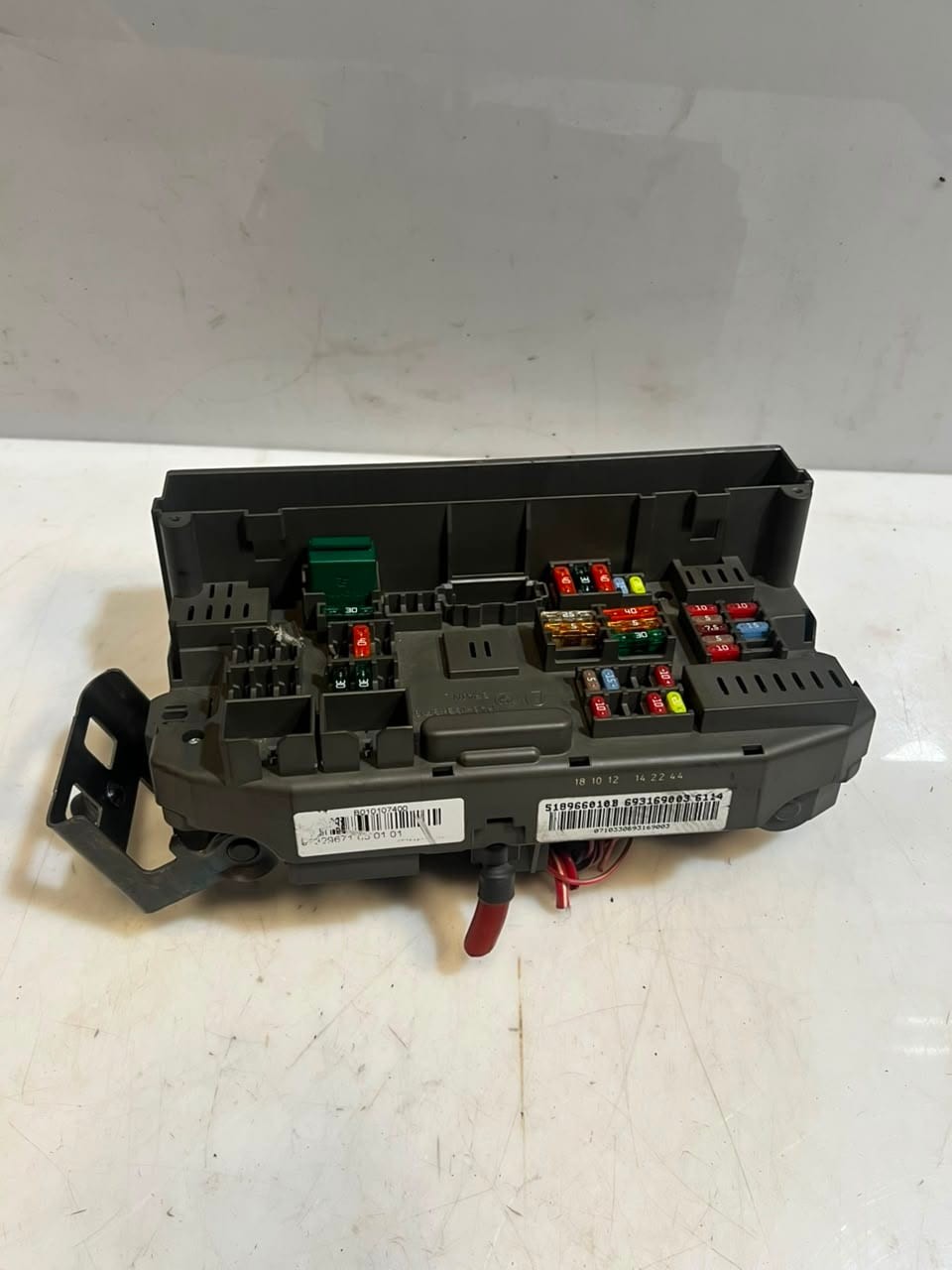 2006-2010 BMW X5 E70 and X6 E71 Fuse Box MODULE 6931690 OEM