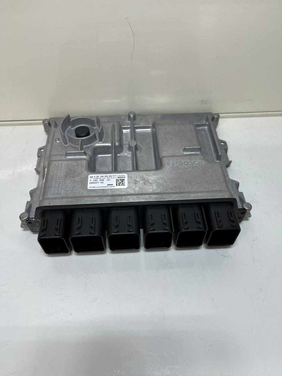 OEM BMW X5 G05 Engine Control Unit ECU Only DDE 7102358