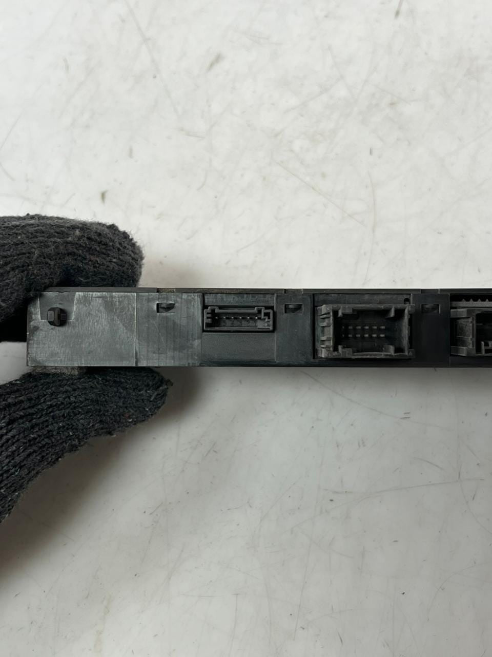 2004-2006 BMW 5' E60 E61 525i 530i 545i Center Console Switch 6969411 OEM