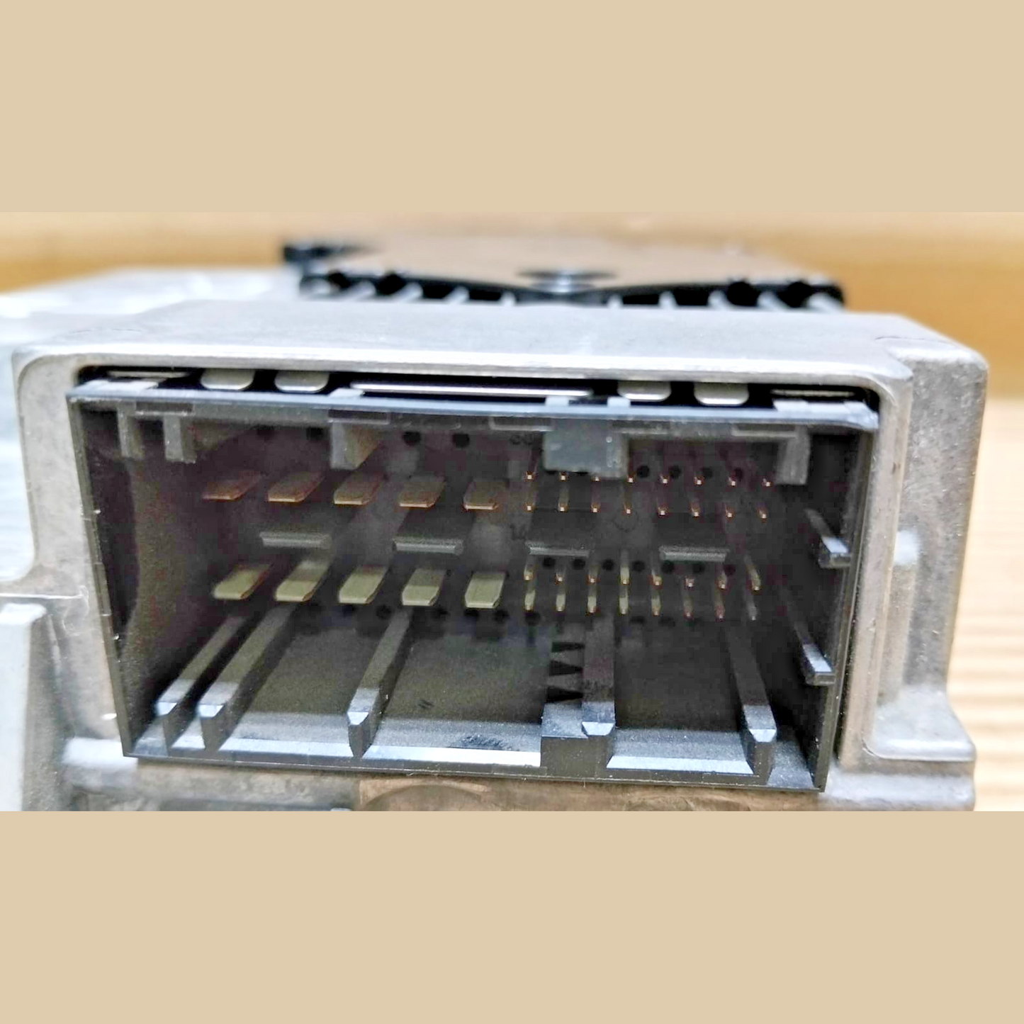 21-23 BMW 330e 330i G20 F44 AUDIO SOUND SYSTEM AMP AMPLIFIER MODULE 5A2D565 MID