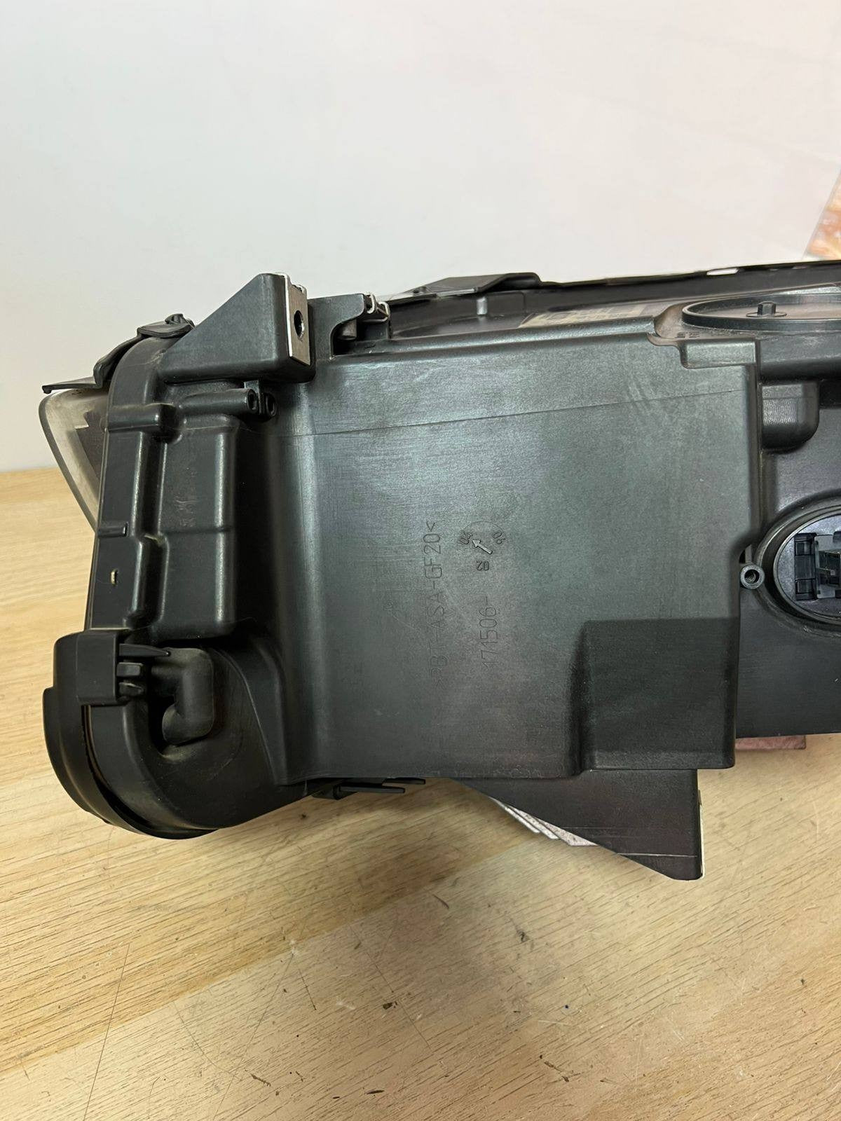 BMW 5 Gran Turismo GT F07 7199610 2010 RHD Xenon Front Right Headlight